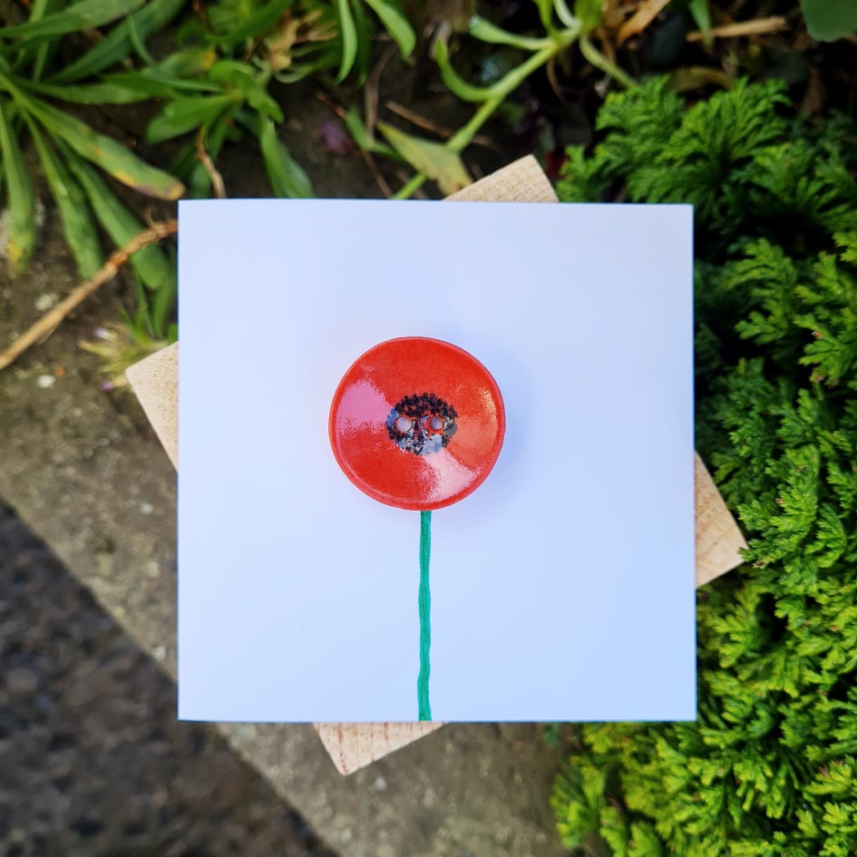 Poppy Button Card