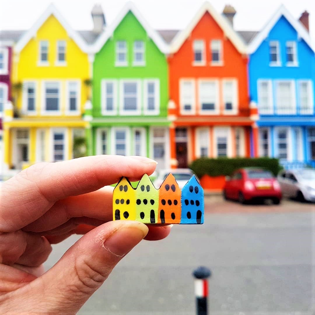 Tiny Ceramic Whitehead Houses